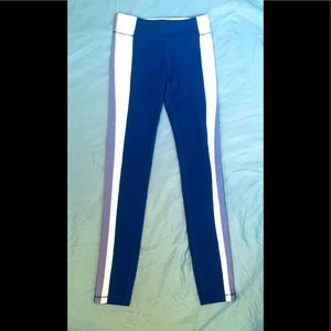 🌎Athleta Girl leggings dark blue with stripes.